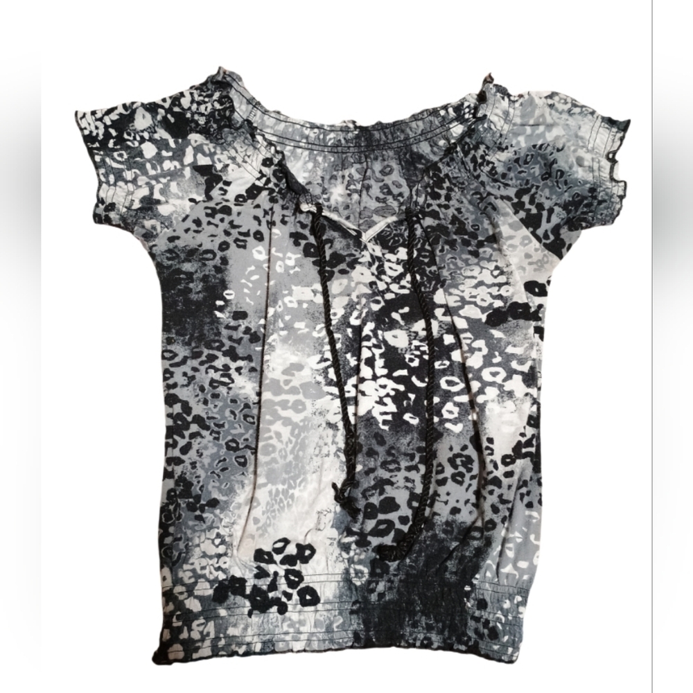 Black & White Printed Short Sleeve Women’s Top